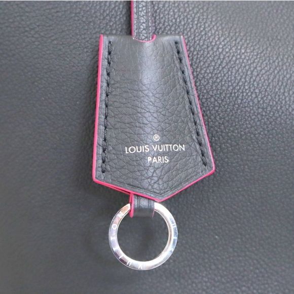 Louis Vuitton Lock Me Bucket Grain Calf Noir Black Pink Shoulder Bag - Picture 7 of 8